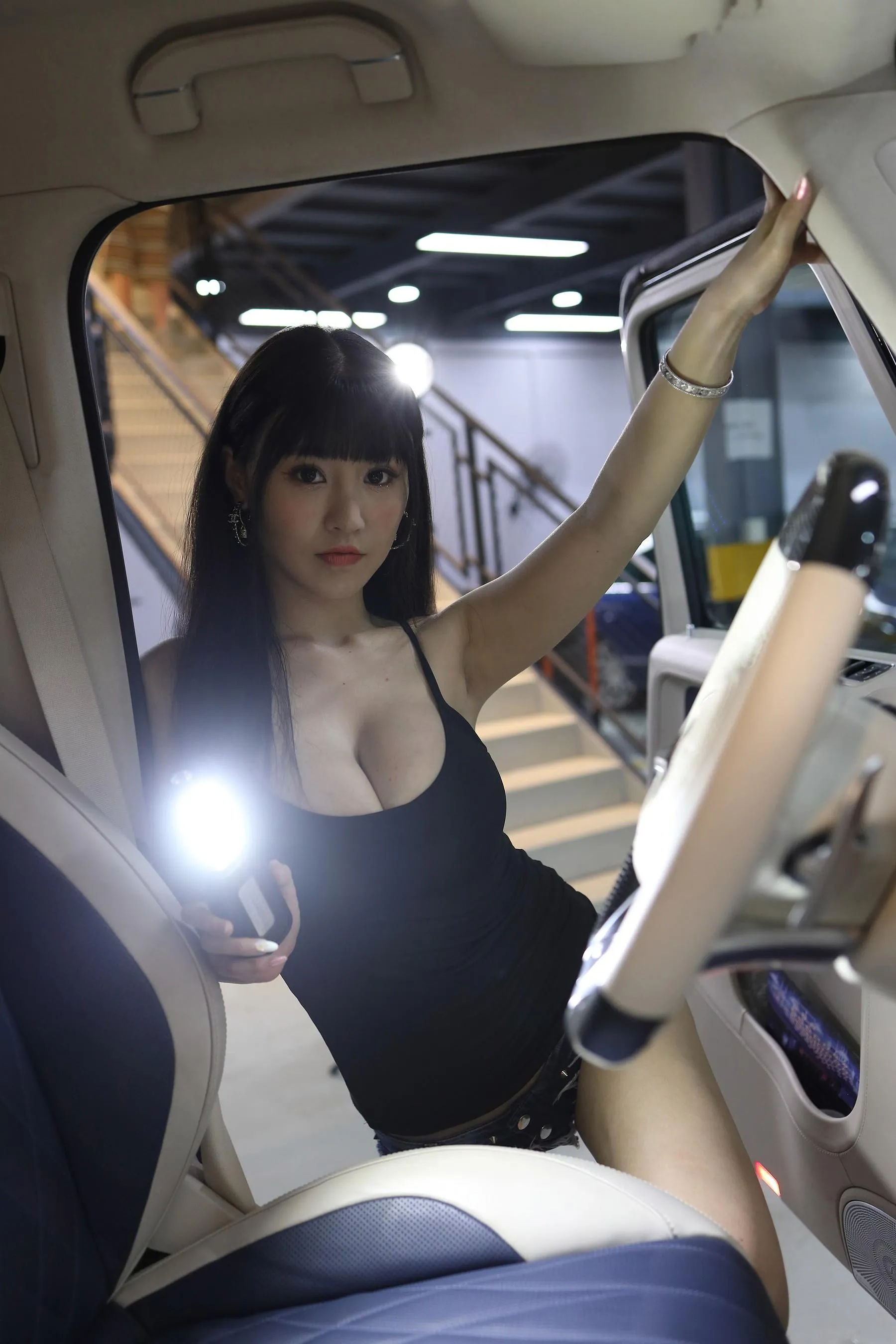 魔镜街拍 NO.173 “称职”的女洗车工 [425P]插图8